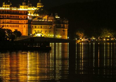 City and Shiv Niwas Palace at Pichola Lake, Udaipur, Rajasthan